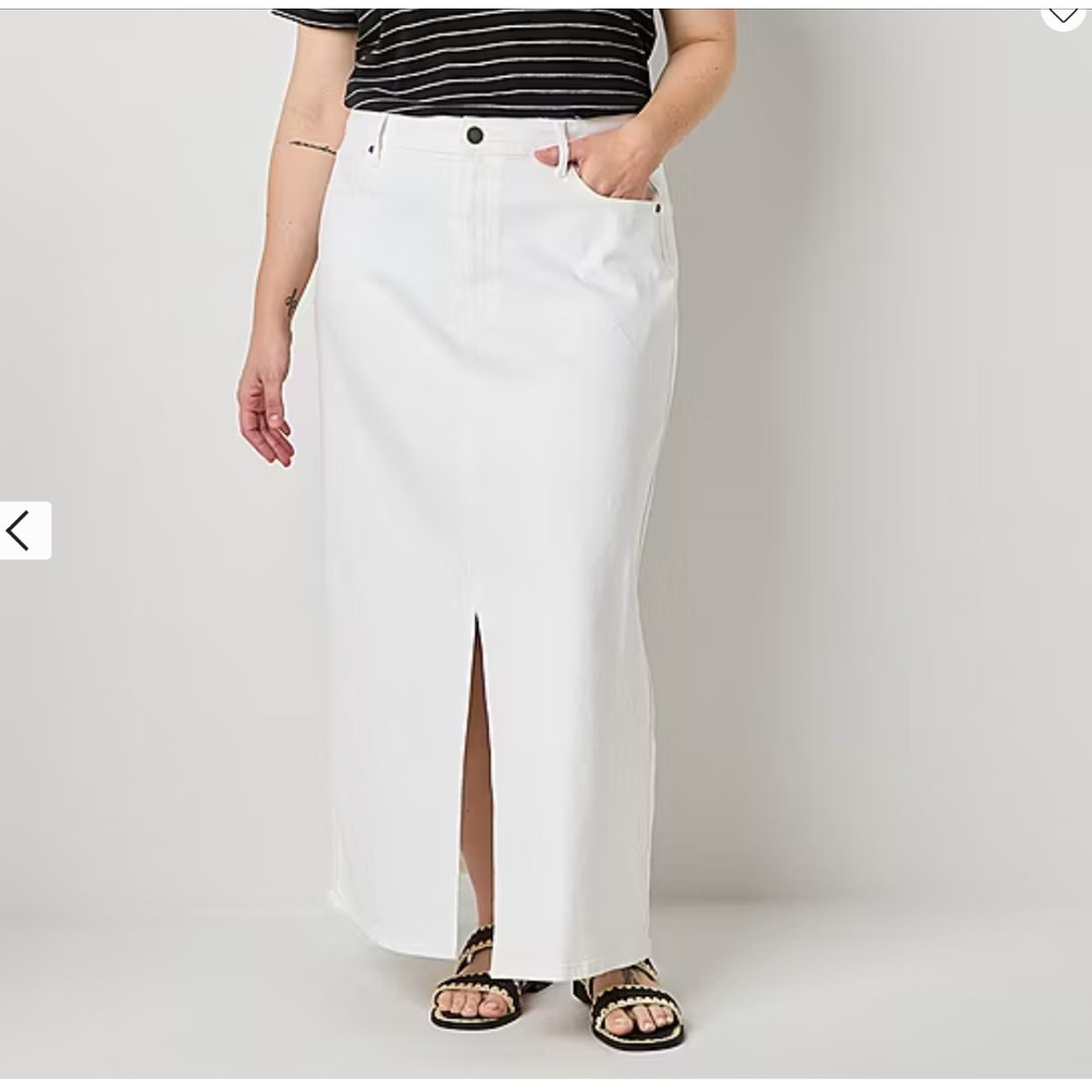 a.n.a White Maxi Skirt with Front Slit